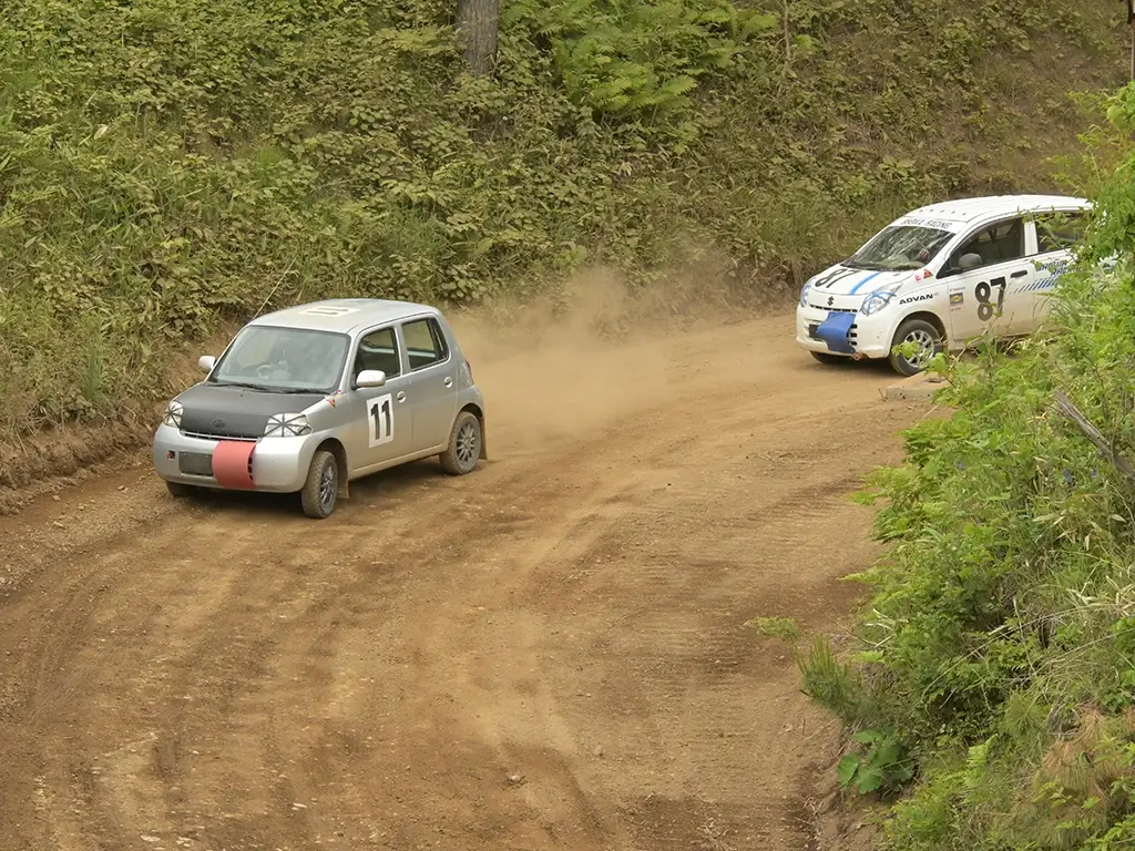 レース
