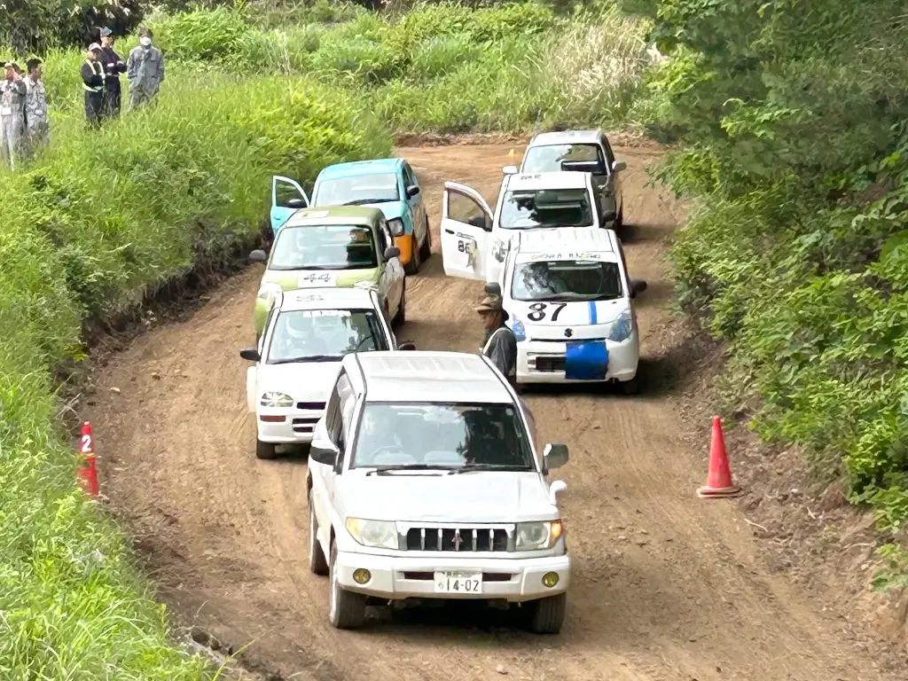 信州軽自動車耐久レースの様子